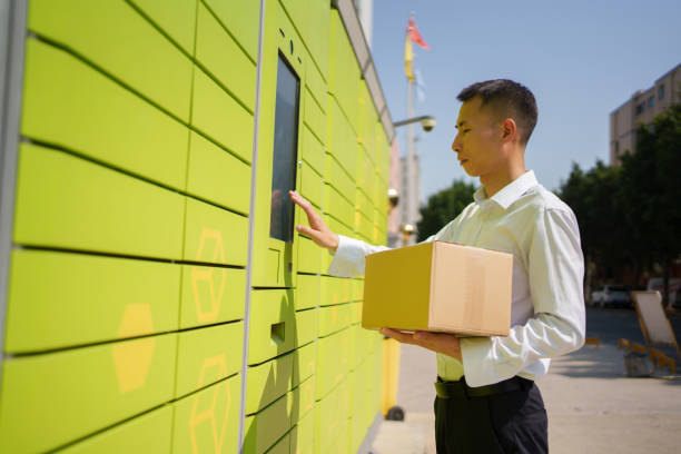 From E-Commerce to Doorstep: The Journey of a Mailer Box